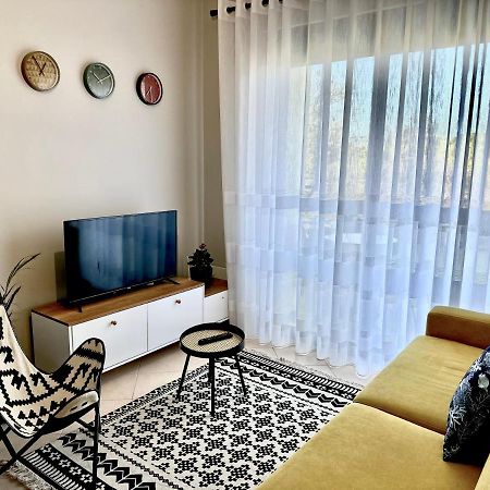 Cheerful 2-Bedroom Apartment In Golem Golem  Exterior foto
