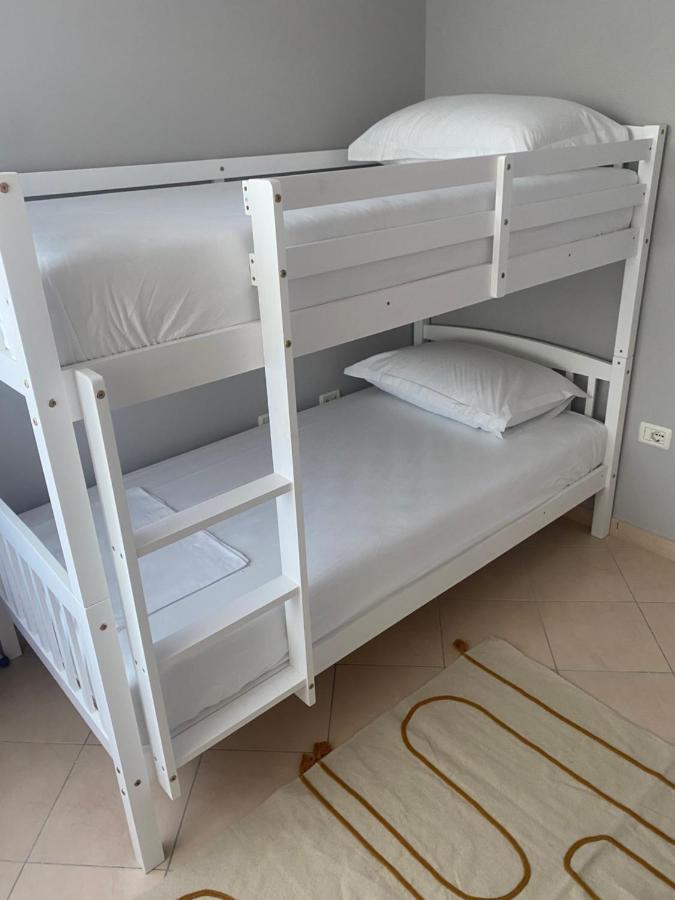 Cheerful 2-Bedroom Apartment In Golem Golem  Exterior foto